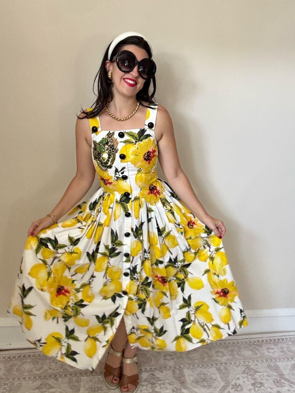 Dolce gabbana lemon print cotton dress 
Size 38 fits quite small! - Picture 6 of 17